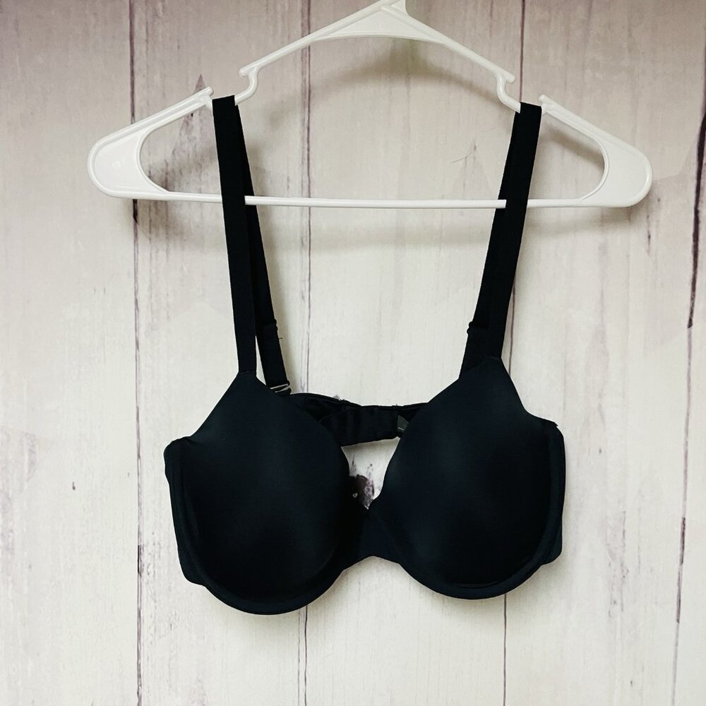 2 Essentials Womens 38C Classic T-Shirt Bras Beige Black
